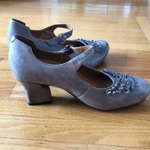 NWOT Earthies Shipley Dark Grey Mary Jane Pumps